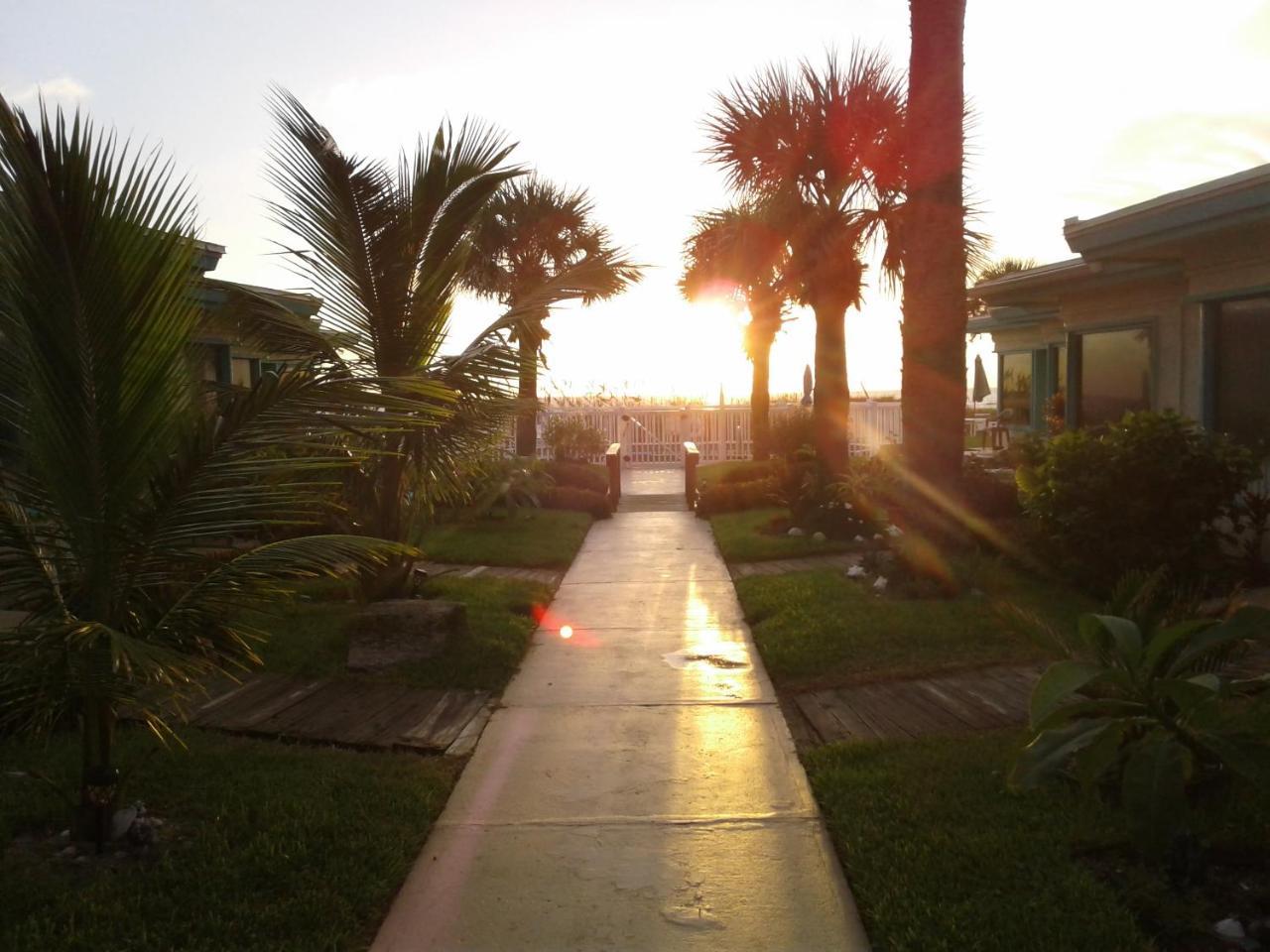 Beach Island Resort Cocoa Beach Buitenkant foto